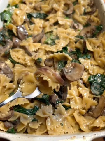 mushroom spinach pasta thumbnail