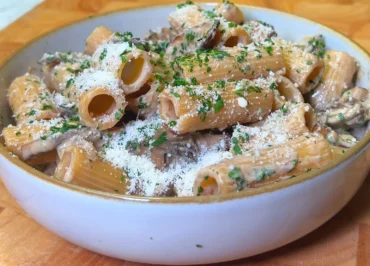 creamy mushroom pasta thumbnail