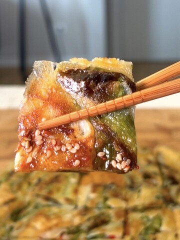 Green Onions Pancakes (Pajeon)