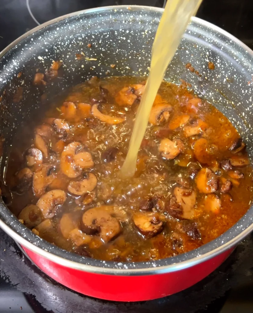 Simmer mushrooms 