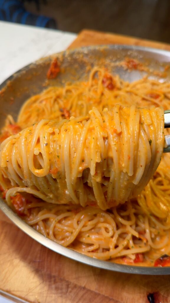 Creamy Roasted Tomato and Garlic Pasta