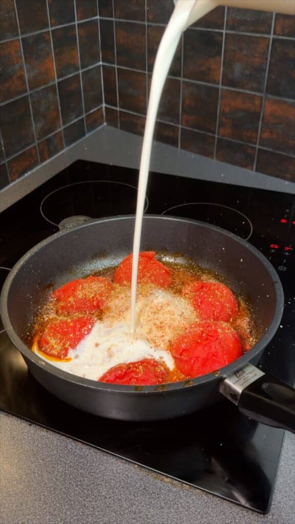 Blend sauce ingredients with cream, water, and seasonings until smooth