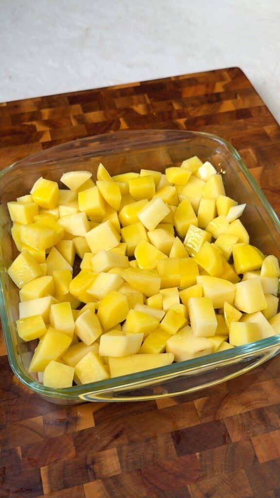 Roast the vegetables
Toss the sliced onions, peppers, and carrot with olive oil and salt. Roast until soft and lightly browned.